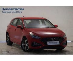 Hyundai i30 1.0 TGDI Klass LR 48V 120 de 2024 con 13.538 Km por 21.990 EUR. en Pontevedra