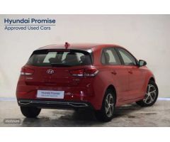 Hyundai i30 1.0 TGDI Klass LR 48V 120 de 2024 con 13.538 Km por 21.990 EUR. en Pontevedra