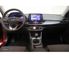 Hyundai i30 1.0 TGDI Klass LR 48V 120 de 2024 con 13.538 Km por 21.990 EUR. en Pontevedra