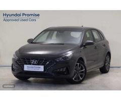 Hyundai i30 1.5 DPI Klass SLX 110 de 2024 con 6.557 Km por 20.990 EUR. en Pontevedra