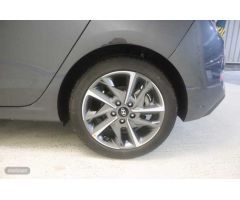 Hyundai i30 1.5 DPI Klass SLX 110 de 2024 con 6.557 Km por 20.990 EUR. en Pontevedra