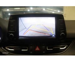 Hyundai i30 1.5 DPI Klass SLX 110 de 2024 con 6.557 Km por 20.990 EUR. en Pontevedra