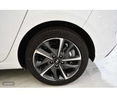 Hyundai i30 1.5 DPI Klass SLX 110 de 2024 con 9.731 Km por 20.990 EUR. en Pontevedra