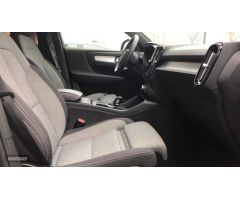 Volvo XC40 XC40 Core, B3, Gasolina de 2023 con 54.092 Km por 30.995 EUR. en Valladolid