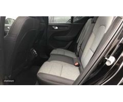 Volvo XC40 XC40 Core, B3, Gasolina de 2023 con 54.092 Km por 30.995 EUR. en Valladolid