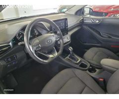 Hyundai Ioniq 1.6 GDI Klass de 2021 con 66.800 Km por 19.500 EUR. en Madrid