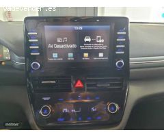 Hyundai Ioniq 1.6 GDI Klass de 2021 con 66.800 Km por 19.500 EUR. en Madrid