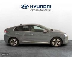 Hyundai Ioniq 1.6 GDI Tecno de 2021 con 85.700 Km por 18.900 EUR. en Madrid