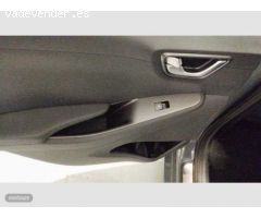 Hyundai Ioniq 1.6 GDI Tecno de 2021 con 85.700 Km por 18.900 EUR. en Madrid