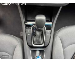Hyundai Ioniq 1.6 GDI Tecno de 2022 con 28.000 Km por 24.900 EUR. en Madrid