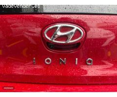 Hyundai Ioniq 1.6 GDI Tecno de 2022 con 28.000 Km por 24.900 EUR. en Madrid