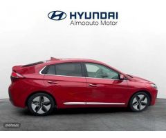 Hyundai Ioniq 1.6 GDI Tecno de 2022 con 28.000 Km por 24.900 EUR. en Madrid