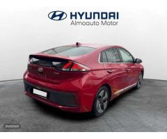 Hyundai Ioniq 1.6 GDI Tecno de 2022 con 28.000 Km por 24.900 EUR. en Madrid