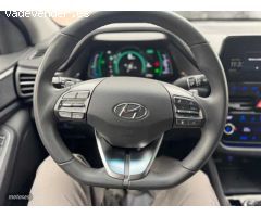 Hyundai Ioniq 1.6 GDI Tecno de 2022 con 28.000 Km por 24.900 EUR. en Madrid