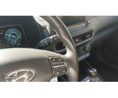 Hyundai Kona 1.6 GDI DT Maxx de 2021 con 44.300 Km por 20.500 EUR. en Madrid