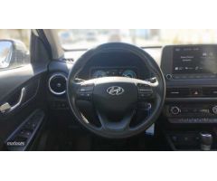 Hyundai Kona 1.6 GDI DT Maxx de 2021 con 44.300 Km por 20.500 EUR. en Madrid