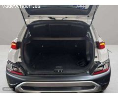 Hyundai Kona 1.6 GDI DT Style Sky de 2022 con 39.000 Km por 23.990 EUR. en Madrid