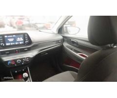 Hyundai i20 1.0 TGDI Klass 100 de 2024 con 22.739 Km por 17.900 EUR. en Madrid