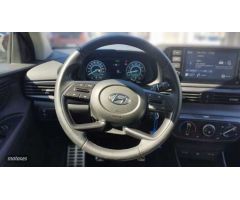 Hyundai Bayon 1.2 MPI Maxx de 2023 con 26.500 Km por 15.800 EUR. en Madrid