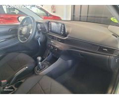 Hyundai Bayon 1.2 MPI Maxx de 2024 con 650 Km por 17.500 EUR. en Madrid