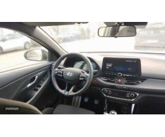 Hyundai i30 1.0 TGDI N Line 100 de 2024 con 8.400 Km por 23.500 EUR. en Madrid