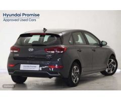 Hyundai i30 1.0 TGDI Klass 48V 100 de 2024 con 8.816 Km por 21.990 EUR. en Madrid