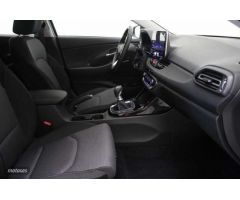 Hyundai i30 1.0 TGDI Klass 48V 100 de 2024 con 8.816 Km por 21.990 EUR. en Madrid