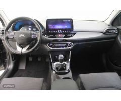 Hyundai i30 1.0 TGDI Klass 48V 100 de 2024 con 8.816 Km por 21.990 EUR. en Madrid