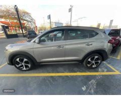 Hyundai Tucson Tucson 1.7CRDI Style DT 4x2 141 de 2017 con 77.800 Km por 19.990 EUR. en Madrid