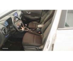 Hyundai Kona 1.0 TGDI 48V Maxx 4x2 de 2021 con 72.000 Km por 18.500 EUR. en Madrid