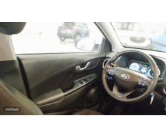 Hyundai Kona 1.0 TGDI 48V Maxx 4x2 de 2021 con 72.000 Km por 18.500 EUR. en Madrid