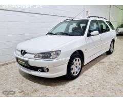 Peugeot 306 Break familiar ranchera 1.9d de 2002 con 200.000 Km por 1.700 EUR. en Sevilla