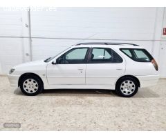 Peugeot 306 Break familiar ranchera 1.9d de 2002 con 200.000 Km por 1.700 EUR. en Sevilla