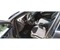 Opel Insignia Cosmo de 2011 con 217.000 Km por 6.500 EUR. en Albacete