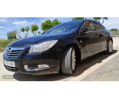 Opel Insignia Cosmo de 2011 con 217.000 Km por 6.500 EUR. en Albacete