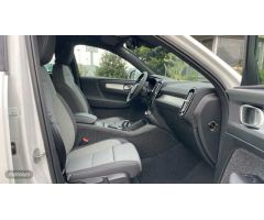 Volvo XC40 2.0 B4 CORE AUTO 5P de 2025 con 1 Km por 40.800 EUR. en Vizcaya
