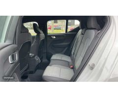Volvo XC40 2.0 B4 CORE AUTO 5P de 2025 con 1 Km por 40.800 EUR. en Vizcaya