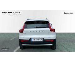 Volvo XC40 2.0 B3 ESSENTIAL AUTO 5P de 2025 con 1 Km por 37.600 EUR. en Vizcaya