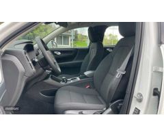 Volvo XC40 2.0 B3 ESSENTIAL AUTO 5P de 2025 con 1 Km por 37.600 EUR. en Vizcaya