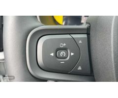 Volvo XC40 2.0 B3 ESSENTIAL AUTO 5P de 2025 con 1 Km por 37.600 EUR. en Vizcaya