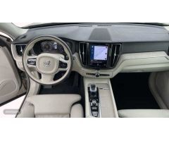 Volvo XC 60 2.0 D B4 INSCRIPTION AUTO 197 5P de 2021 con 46.812 Km por 37.500 EUR. en Madrid