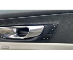 Volvo XC 60 2.0 D B4 INSCRIPTION AUTO 197 5P de 2021 con 46.812 Km por 37.500 EUR. en Madrid