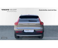 Volvo XC40 1.5 T2 MOMENTUM PRO AUTO 129 5P de 2021 con 46.081 Km por 28.700 EUR. en Zamora