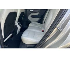 Volvo XC40 1.5 T2 MOMENTUM PRO AUTO 129 5P de 2021 con 46.081 Km por 28.700 EUR. en Zamora