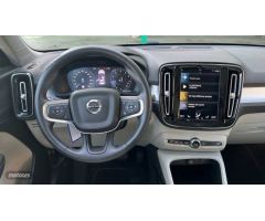 Volvo XC40 1.5 T2 MOMENTUM PRO AUTO 129 5P de 2021 con 46.081 Km por 28.700 EUR. en Zamora