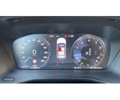Volvo XC40 1.5 T2 MOMENTUM PRO AUTO 129 5P de 2021 con 46.081 Km por 28.700 EUR. en Zamora