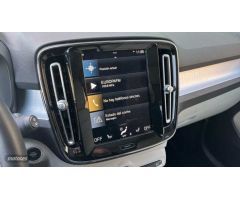 Volvo XC40 1.5 T2 MOMENTUM PRO AUTO 129 5P de 2021 con 46.081 Km por 28.700 EUR. en Zamora