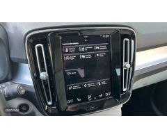 Volvo XC40 1.5 T2 MOMENTUM PRO AUTO 129 5P de 2021 con 46.081 Km por 28.700 EUR. en Zamora
