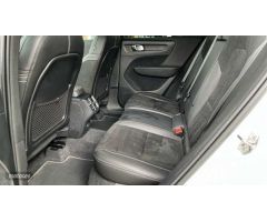 Volvo XC40 2.0 D3 R-DESIGN AUTO 150 5P de 2020 con 75.089 Km por 31.900 EUR. en Zamora