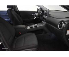 Hyundai Kona Electric Maxx 100kW de 2023 con 22.402 Km por 22.900 EUR. en Girona